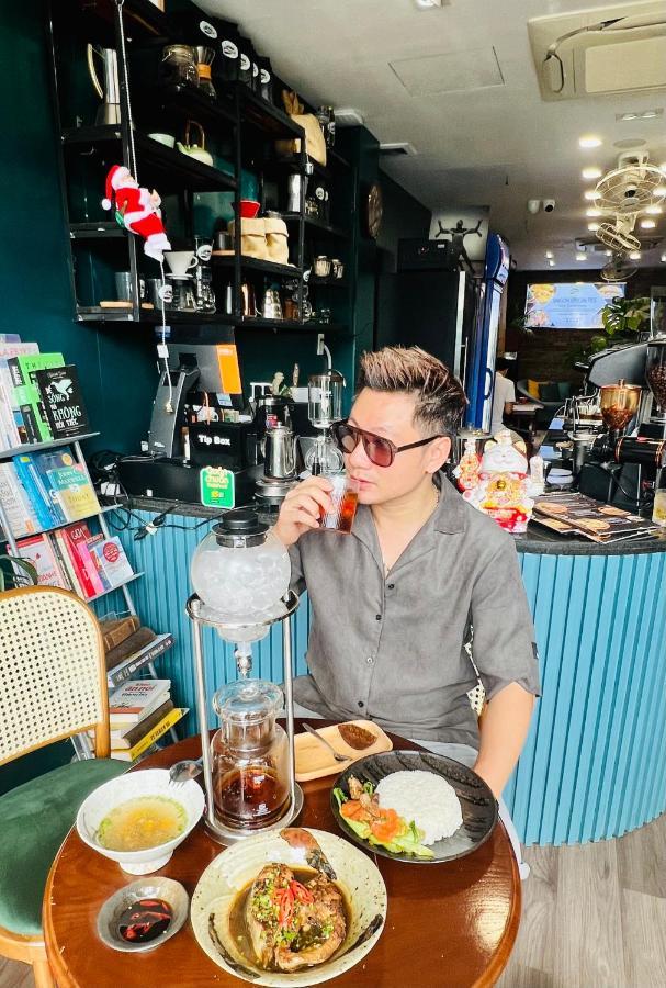 Saigon 118 Hostel And Cafe โฮจิมินห์ซิตี้ ภายนอก รูปภาพ