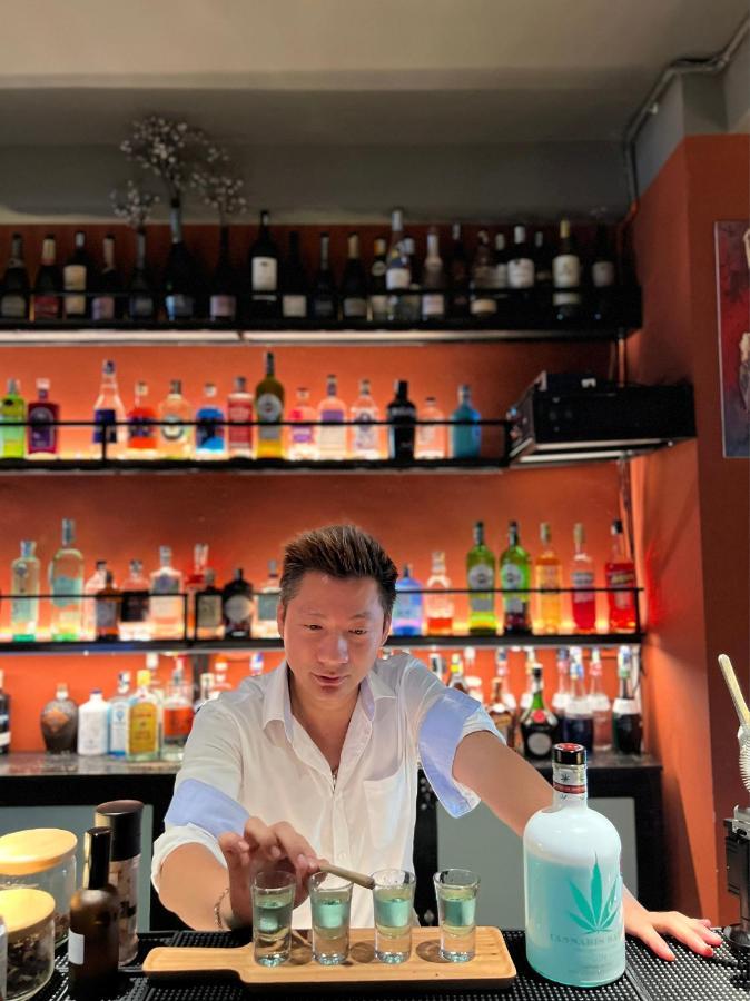 Saigon 118 Hostel And Cafe โฮจิมินห์ซิตี้ ภายนอก รูปภาพ