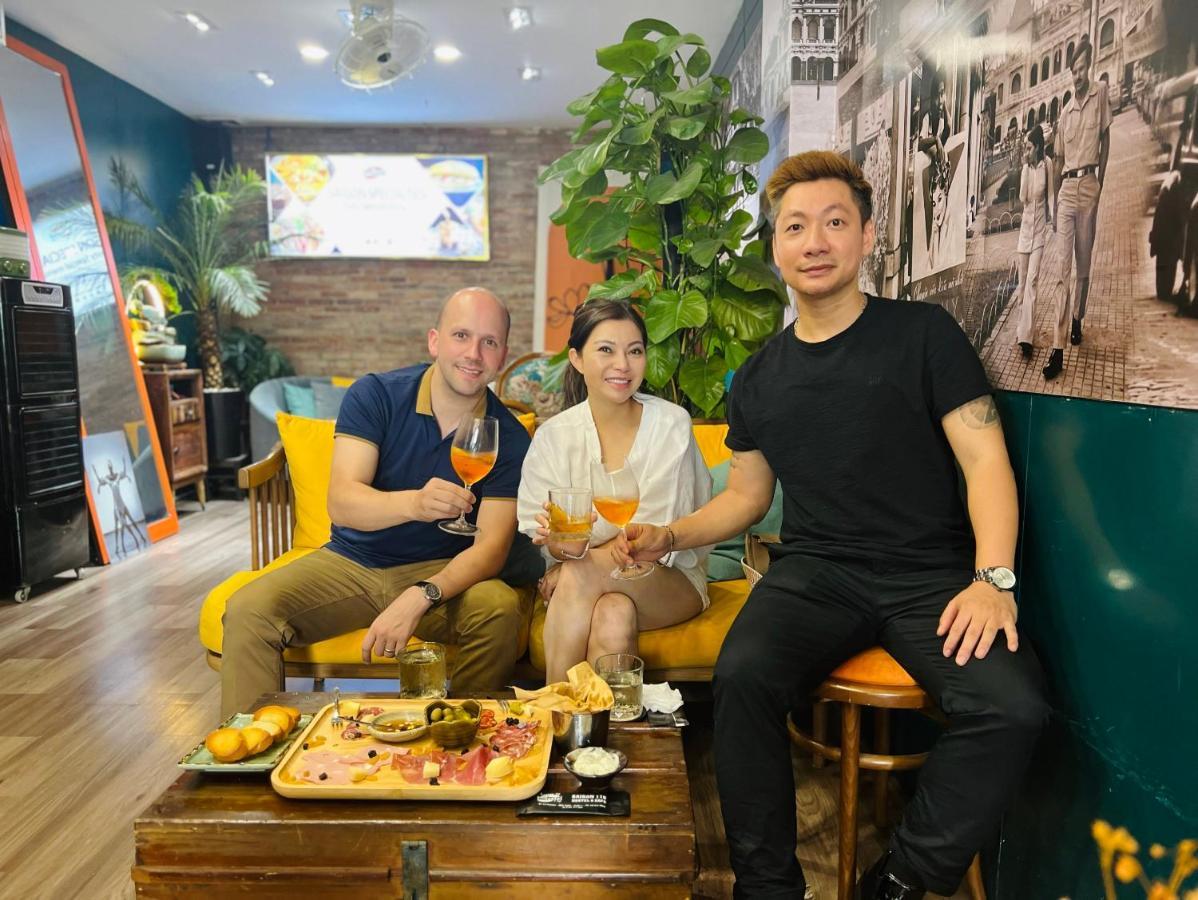 Saigon 118 Hostel And Cafe โฮจิมินห์ซิตี้ ภายนอก รูปภาพ