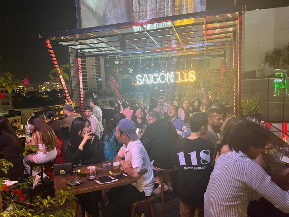 Saigon 118 Hostel And Cafe โฮจิมินห์ซิตี้ ภายนอก รูปภาพ