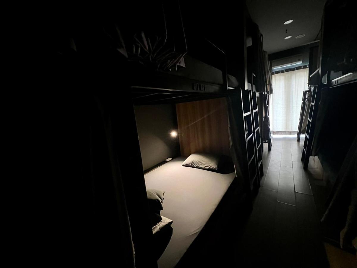 Saigon 118 Hostel And Cafe โฮจิมินห์ซิตี้ ภายนอก รูปภาพ